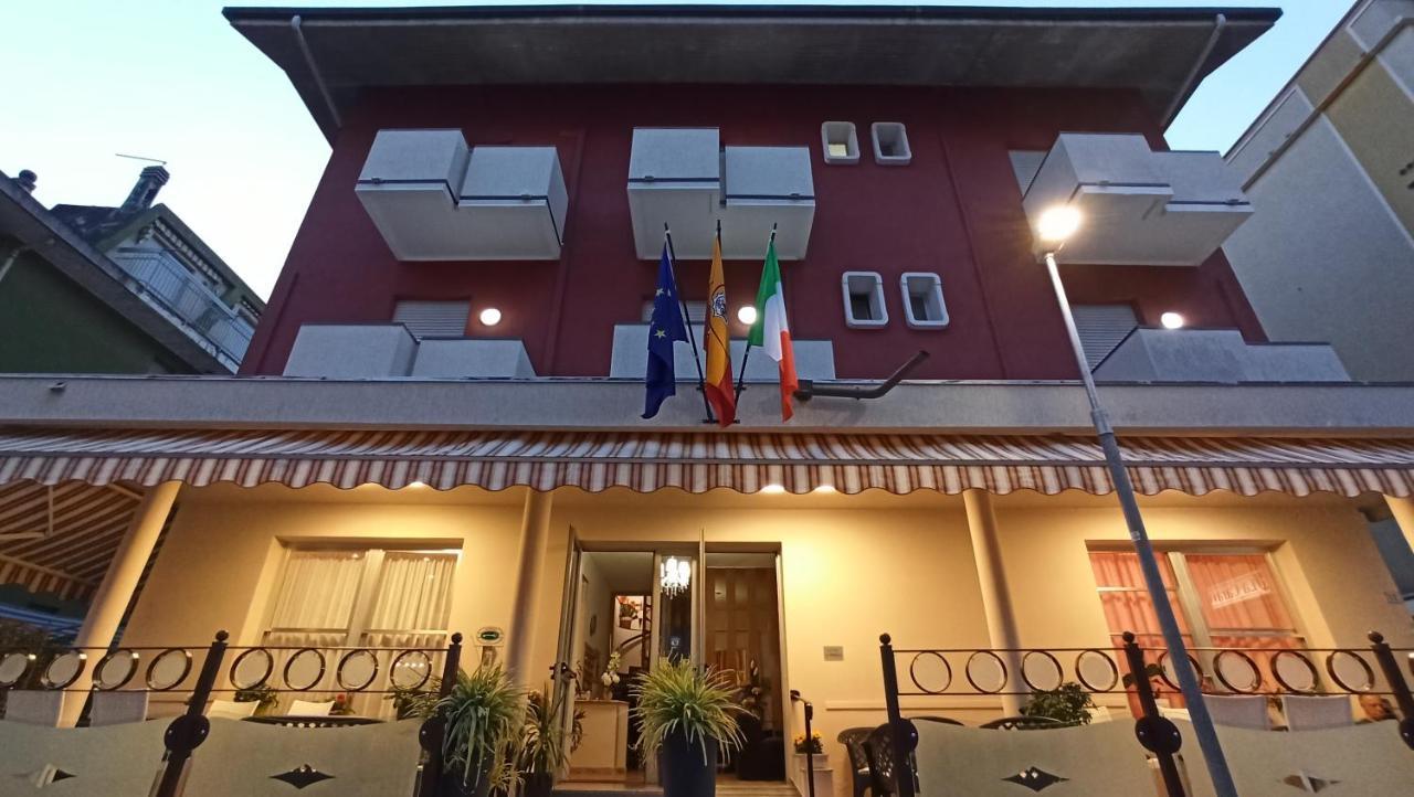 Hotel La Caravella Bellaria-Igea Marina Eksteriør billede
