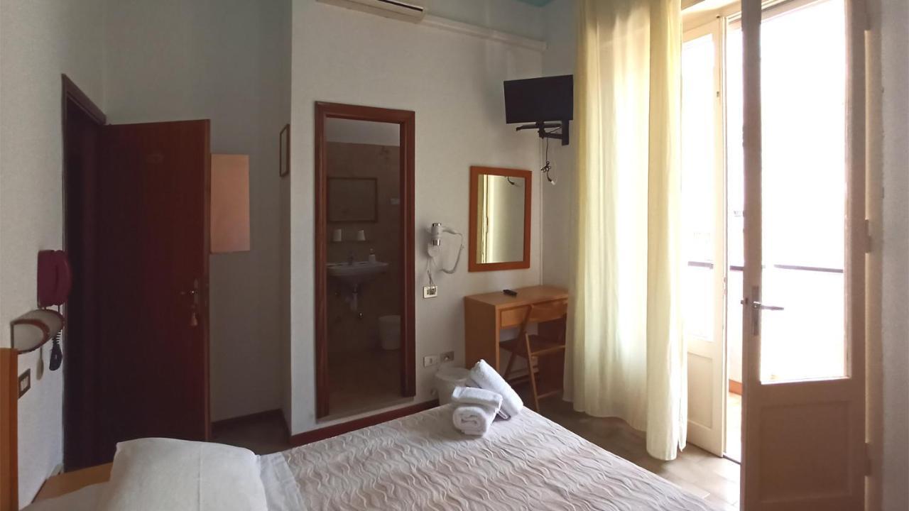Hotel La Caravella Bellaria-Igea Marina Eksteriør billede