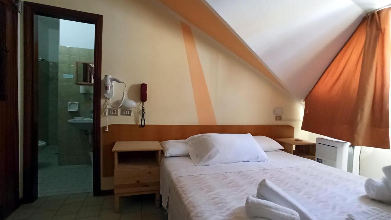 Hotel La Caravella Bellaria-Igea Marina Eksteriør billede