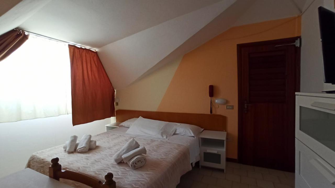 Hotel La Caravella Bellaria-Igea Marina Eksteriør billede